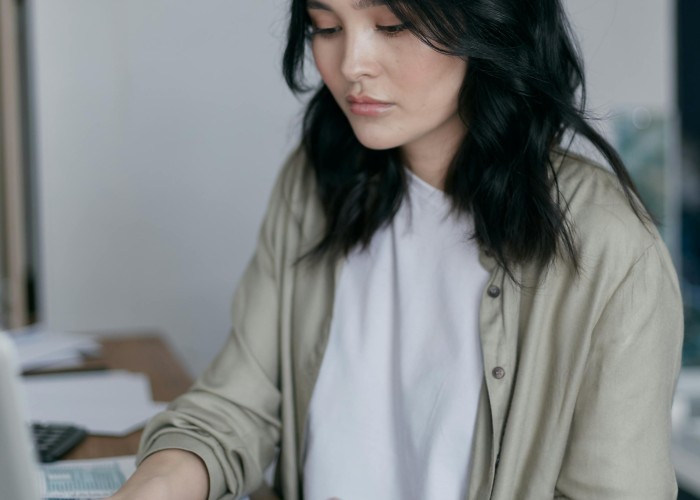 Filing Taxes Online vs With a CPA – Which Is Better?